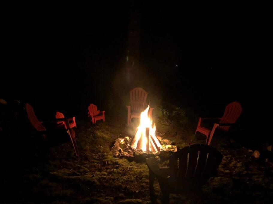 Hot Tub, Porch Swing Bed, Fire Pit, Aska Adventure Villa Blue Ridge Exterior photo
